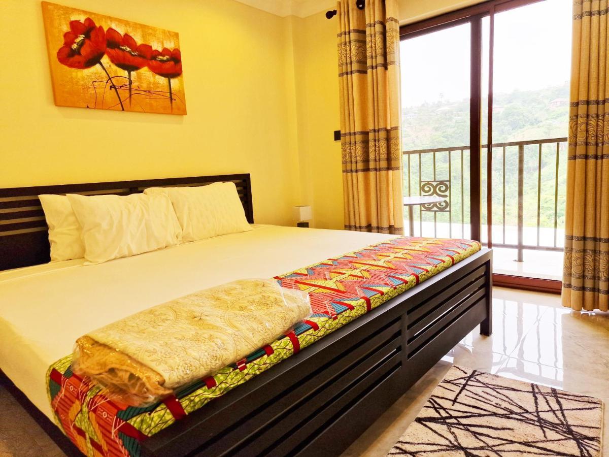 Cactus Creek Hotel Aburi Exterior photo