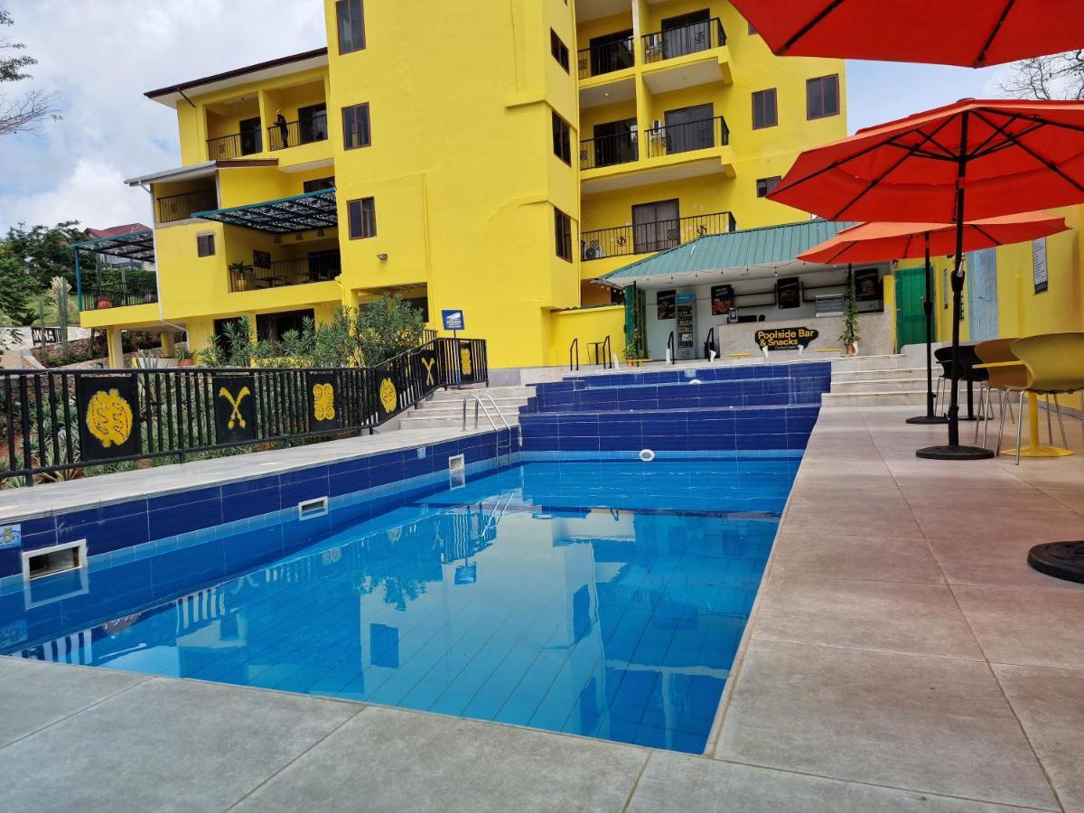 Cactus Creek Hotel Aburi Exterior photo